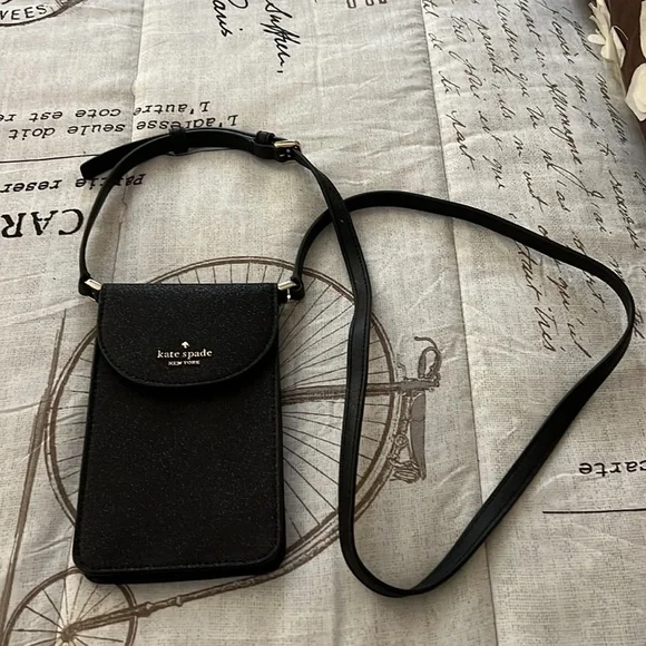 Kate Spade Joeley Crossbody for Phone ***SALE***​ - Picture 4 of 8